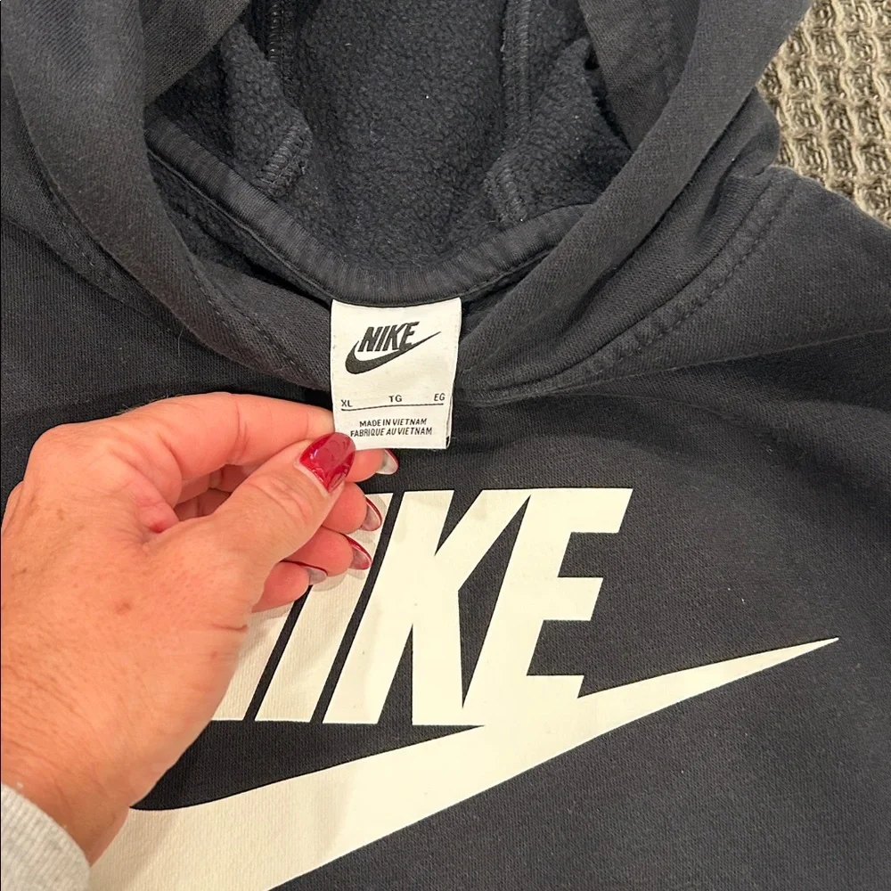 Nike Black Hoodie with White Logo - Picture 3 of 6